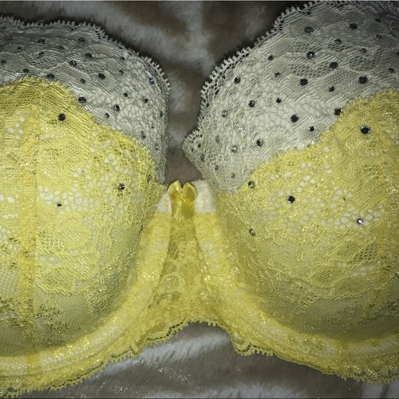NWOT!Victoria's Secret! Lace Swarovski Crystal Bra - Picture 2 of 8