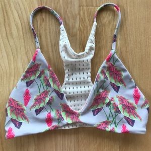 Acacia Jaws Top in Small