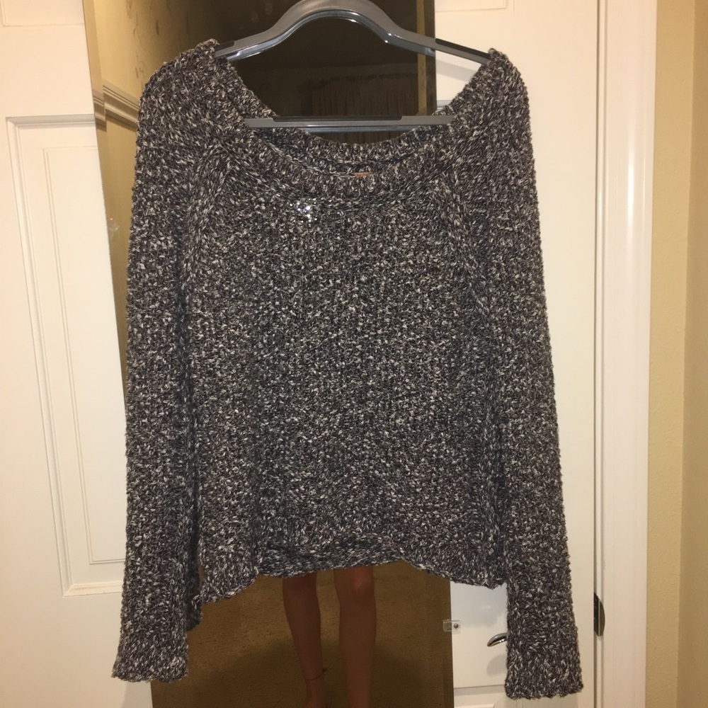 FREE PEOPLE gray pullover sweater!