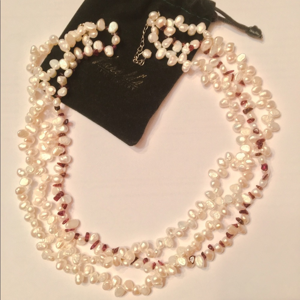 Pearl and amethyst necklace