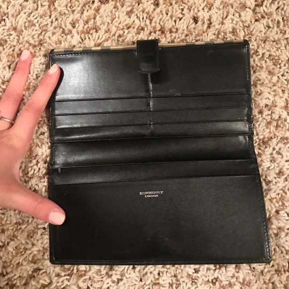 BURBERRY billfold - Picture 2 of 6