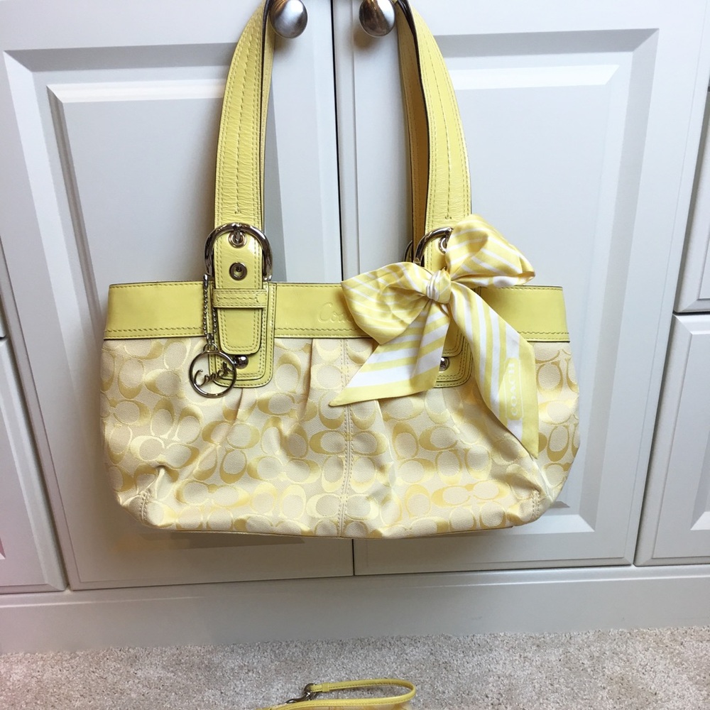 🍋Coach Soho Signature Tote Set🍋