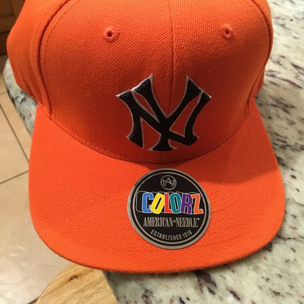 SnapBack hat orange Yankees authentic