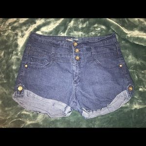 Refugee Shorts