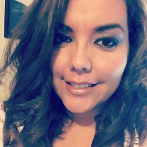 Meet your Posher, Alejandra