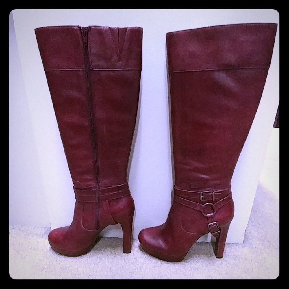 Red/Burgundy Gianni Bini Boots