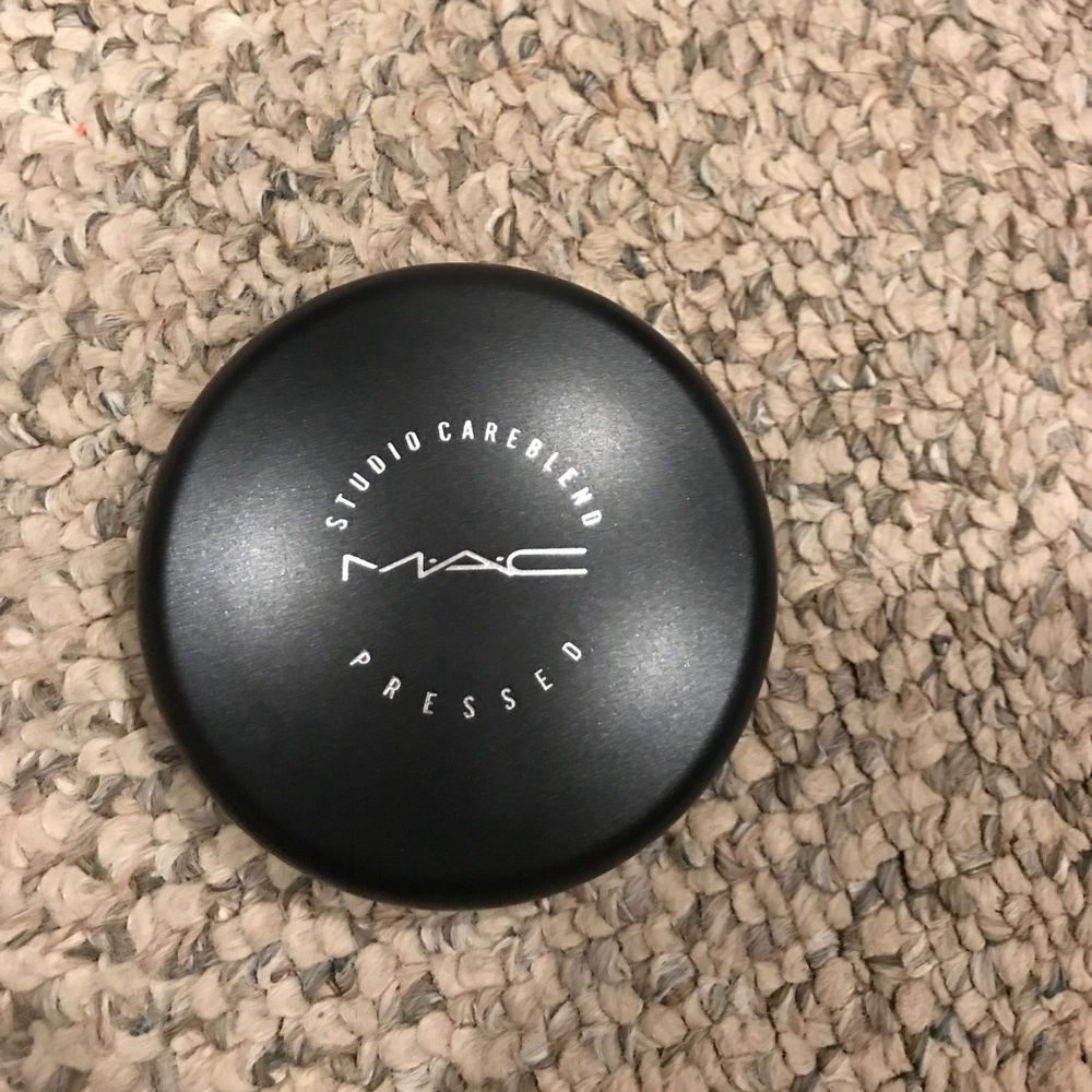 MAC Pressed Powder