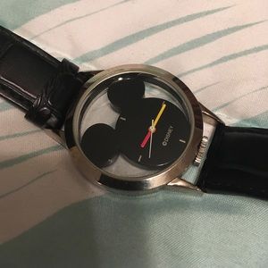 Pre-owned! Mickey watch!