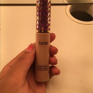 Trate shape tape concealer
