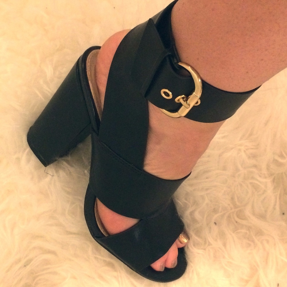 BLACK Thick Strap Chunk Heels