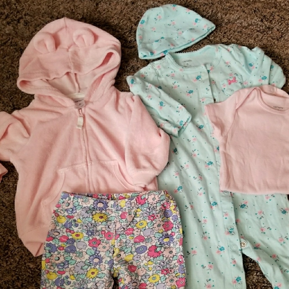 Carter's girls bundle size 6 months