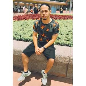 Meet your Posher, Javier