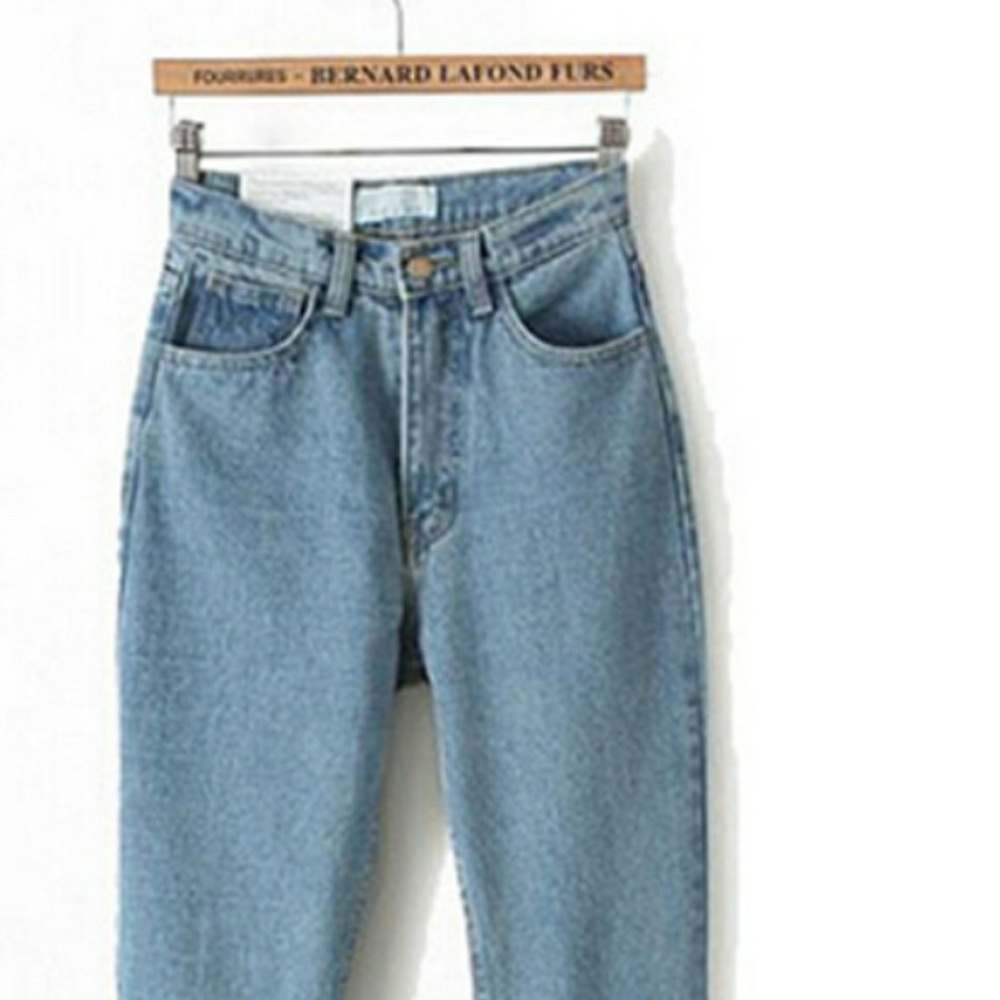 American Apperal boy friend jeans