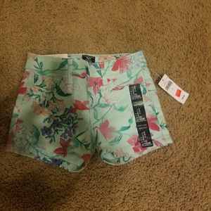 Girls size 5 gap shorts
