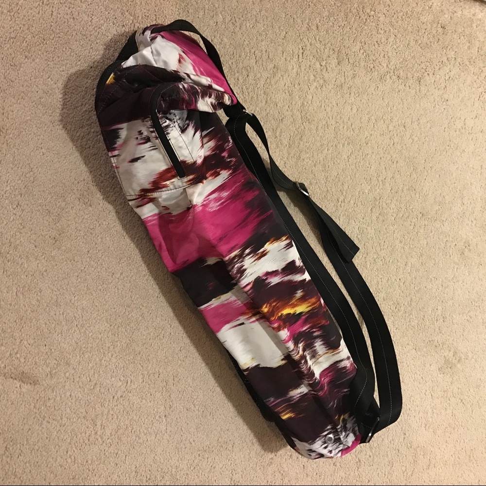 Lululemon sunset yoga mat w/ bag