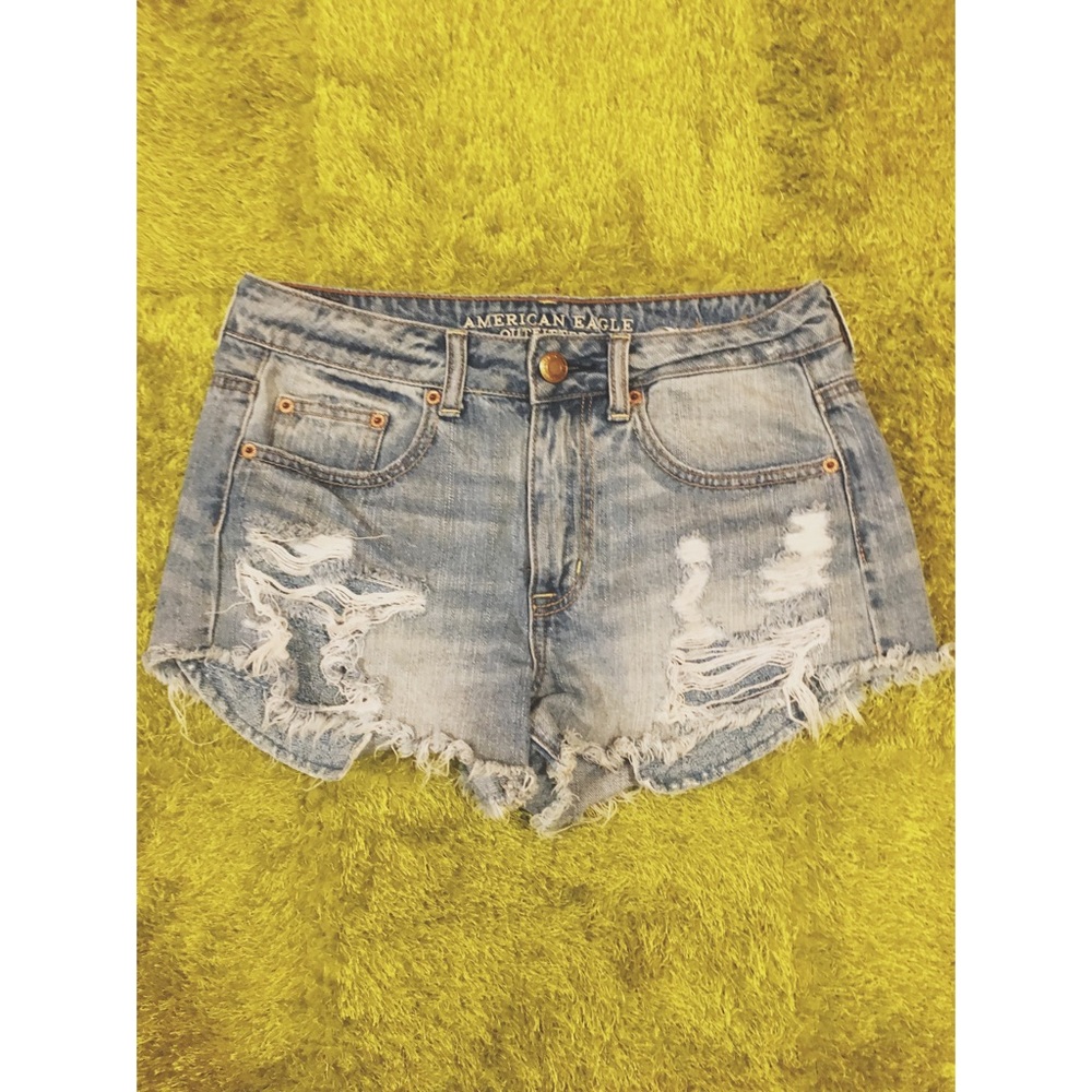AMERICAN EAGLE SHORTS.