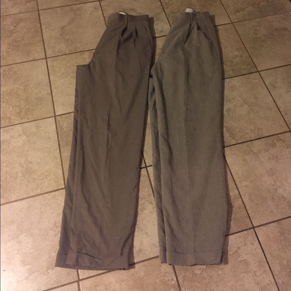 ⚫️2 pairs of men's pants 👖
