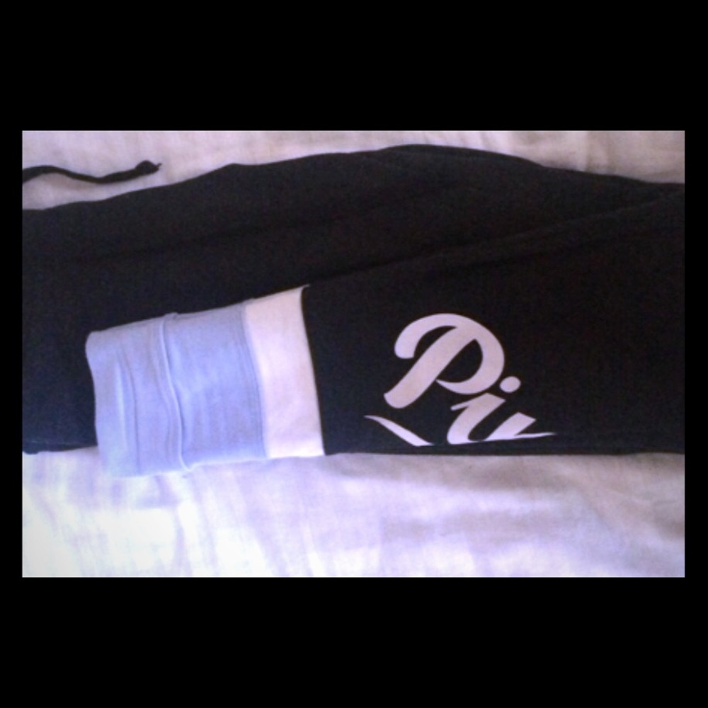 SALE-NWOT Victoria Secret Campus Yoga Pants