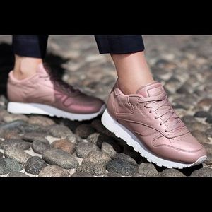 Rebook Classic Leather Sneakers in Rose Gold Pearl