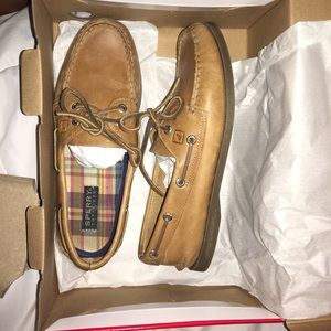 Women's sperrys