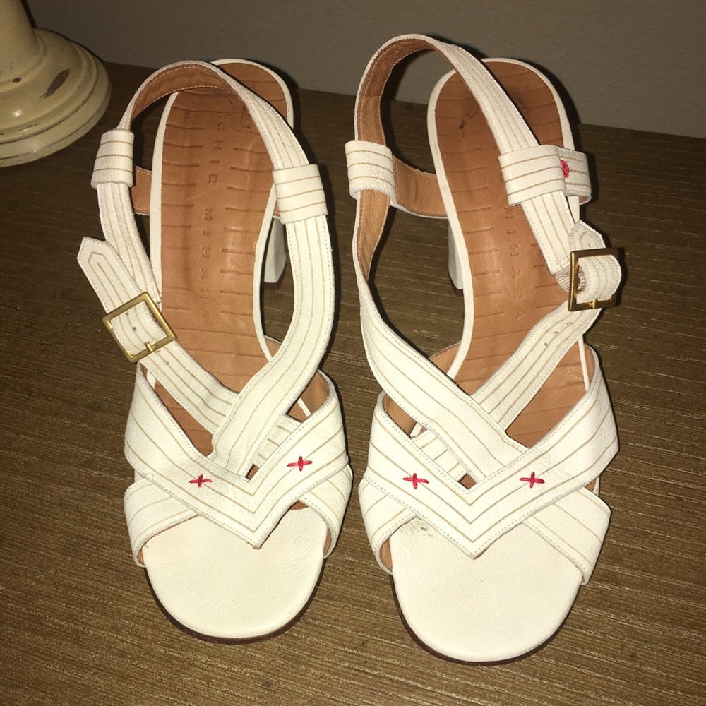 Chie Mihara white sandals