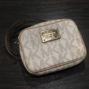 Michael KORS Small Crossbody Monogram Bag
