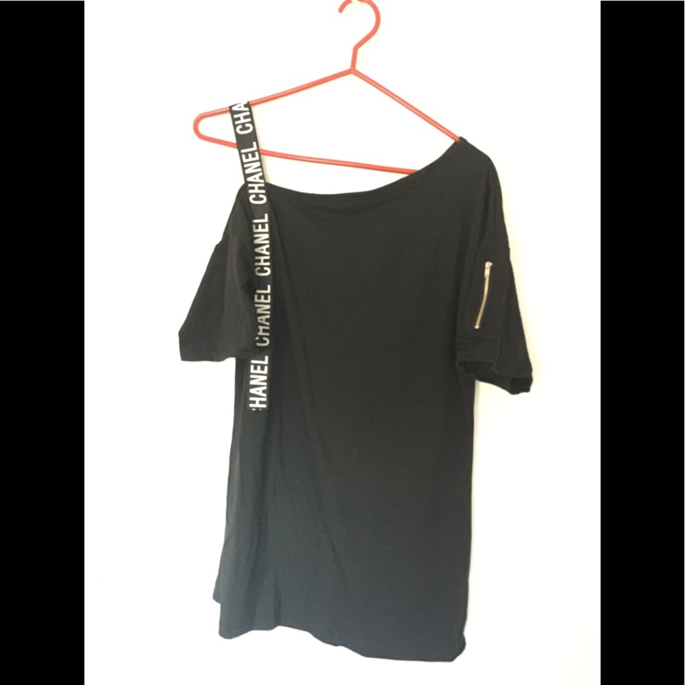 One shoulder t shirt