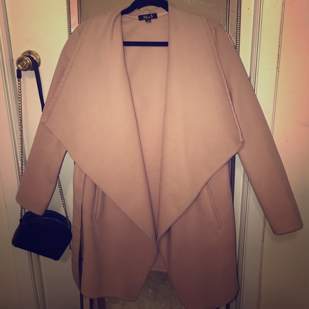 Pink coat with tie close