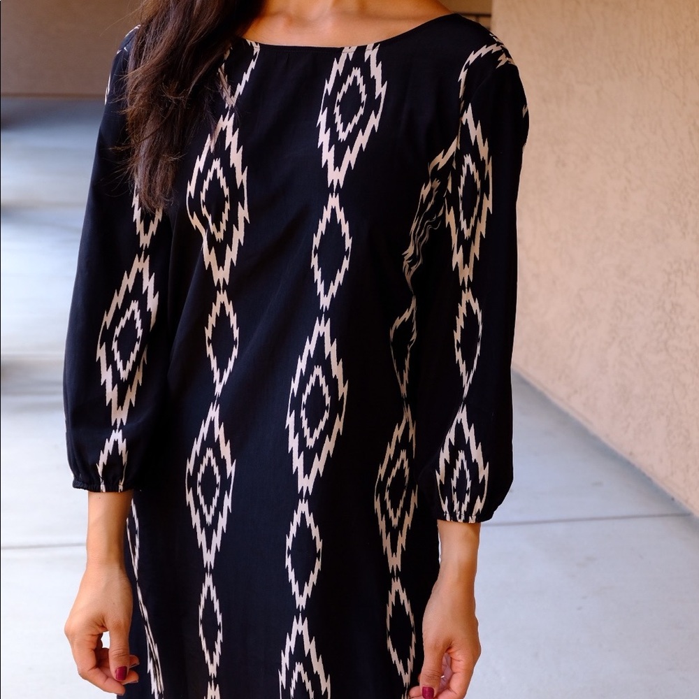 Black dress - Picture 3 of 3