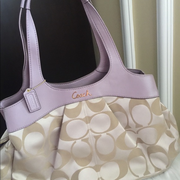 Authentic coach pre-owned - Picture 2 of 5