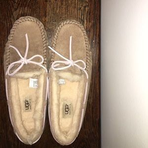 UGG Dakota Women's Moccasins