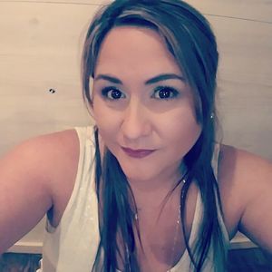 Meet your Posher, Estefany