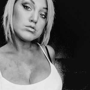 Meet your Posher, Casey