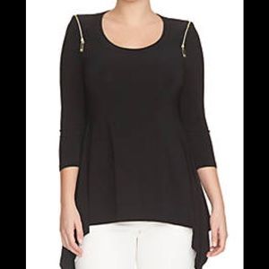 Chaus sharkbite top with zippers