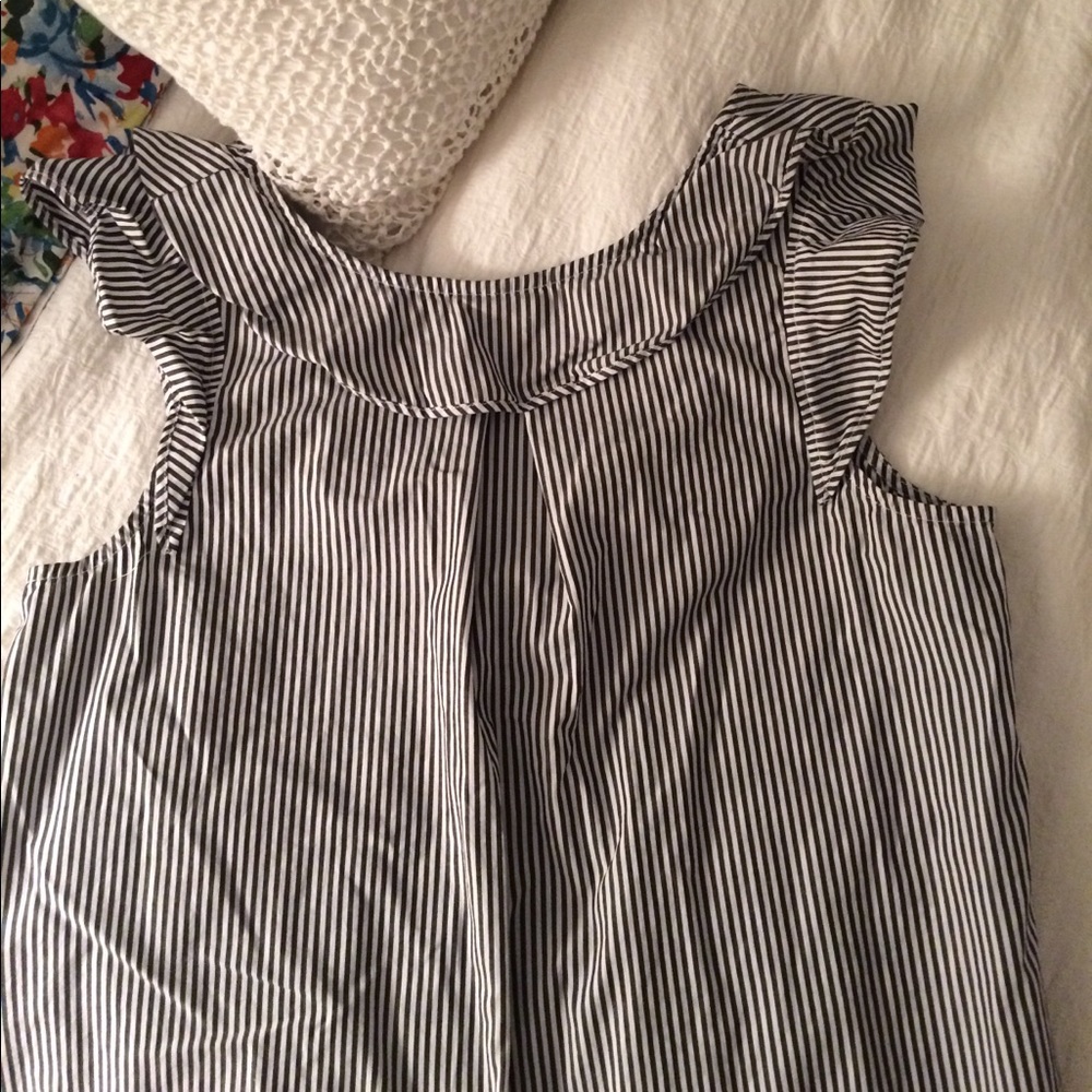 J Crew B&W Stripe Ruffle Sleeveless Shirt Size 4