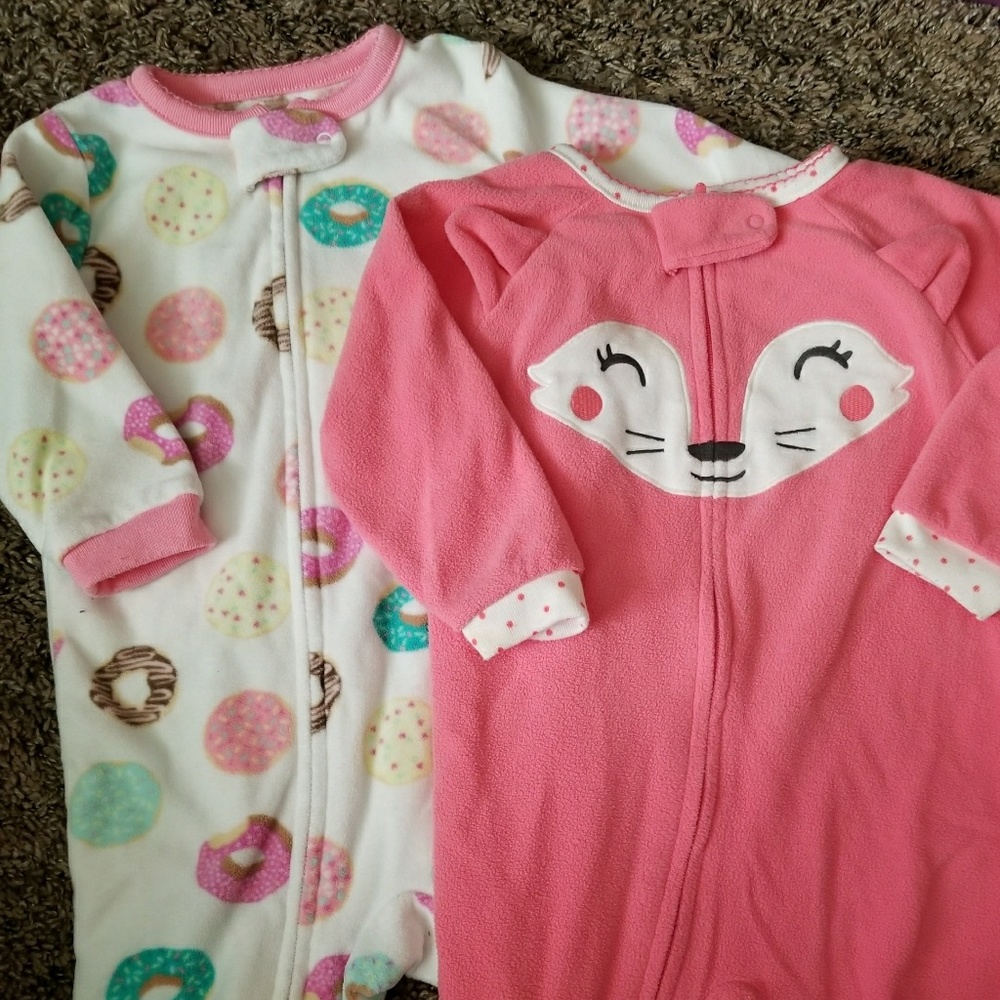 Carters pajamas size 12 months