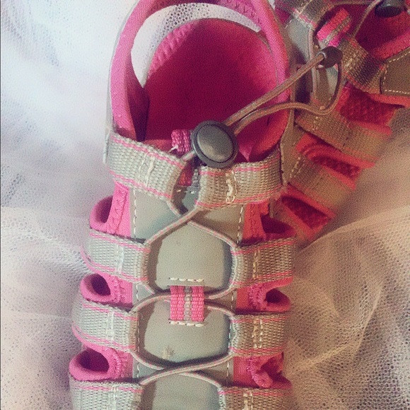 ⭐️ great condition sneaker sandals ⭐️ - Picture 3 of 5