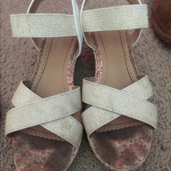 Girls shoes - Picture 6 of 7