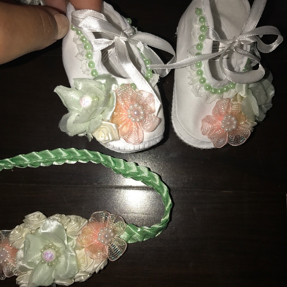 Handmade baby girl infant crib shoes. Baby gift