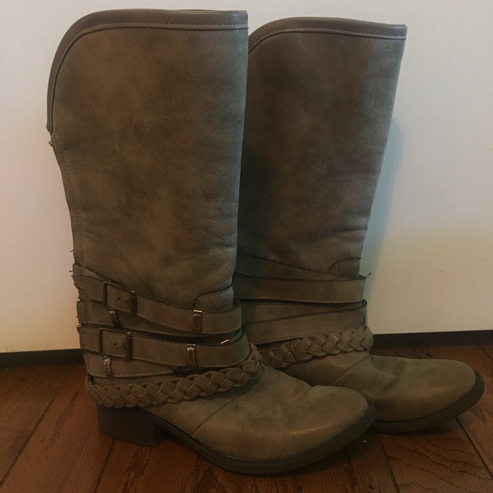 Gray boots