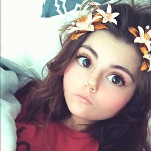 Meet your Posher, Alexia