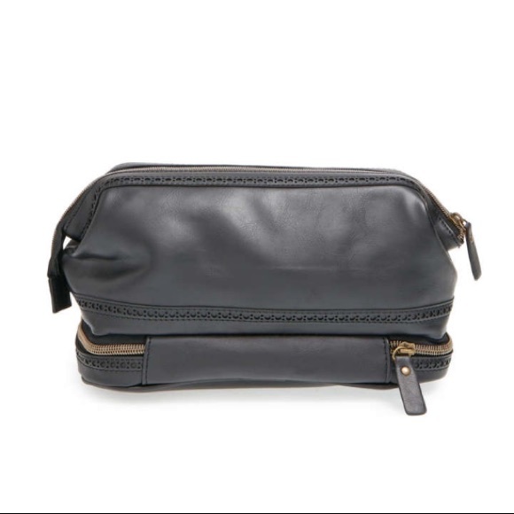 Ted Baker Cosmetics Toiletry Dopp Bag NWT $45 - Picture 1 of 1