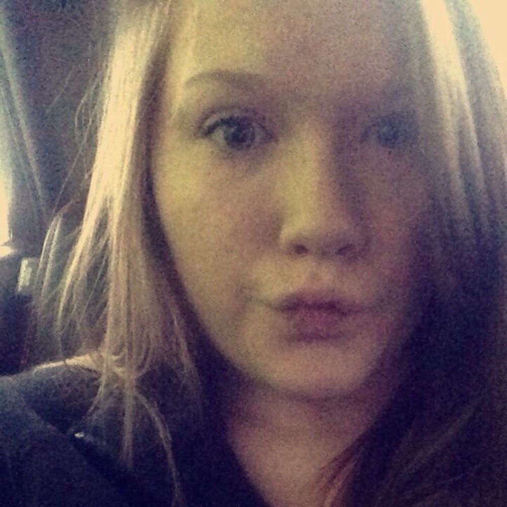 Meet your Posher, Alexis