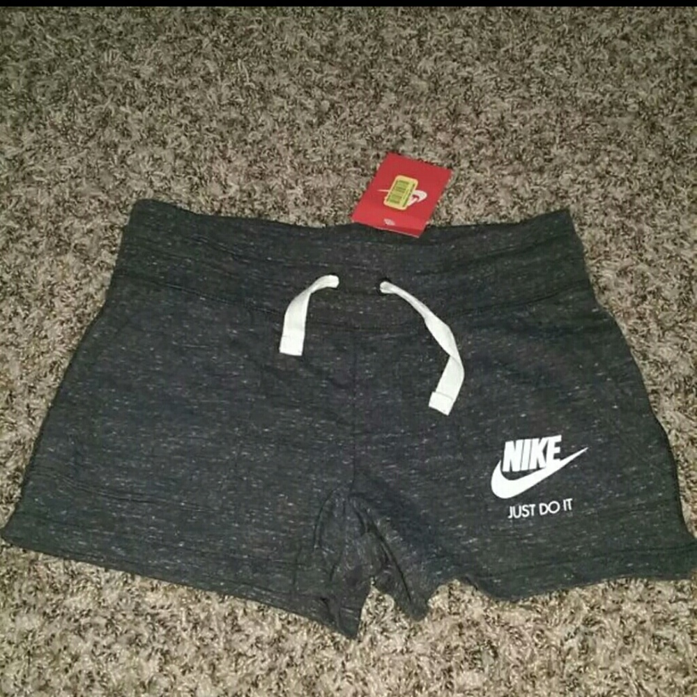 Nike vintage girl shorts