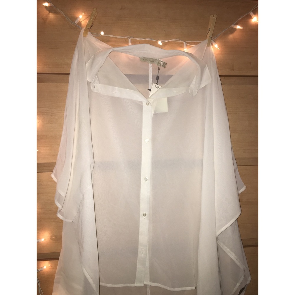 Button up light white fabric shirt