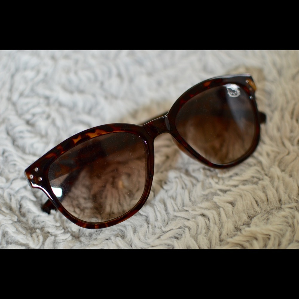 Hello Kitty Wayfarers