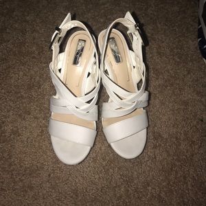 Jessica Simpson white wedge