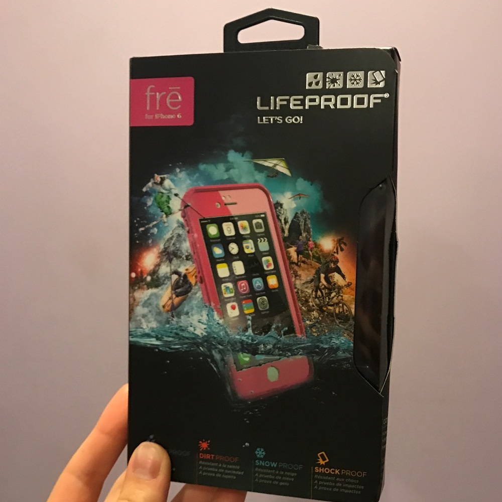 BRAND NEW LIFEPROOF IPHONE 6 CASE