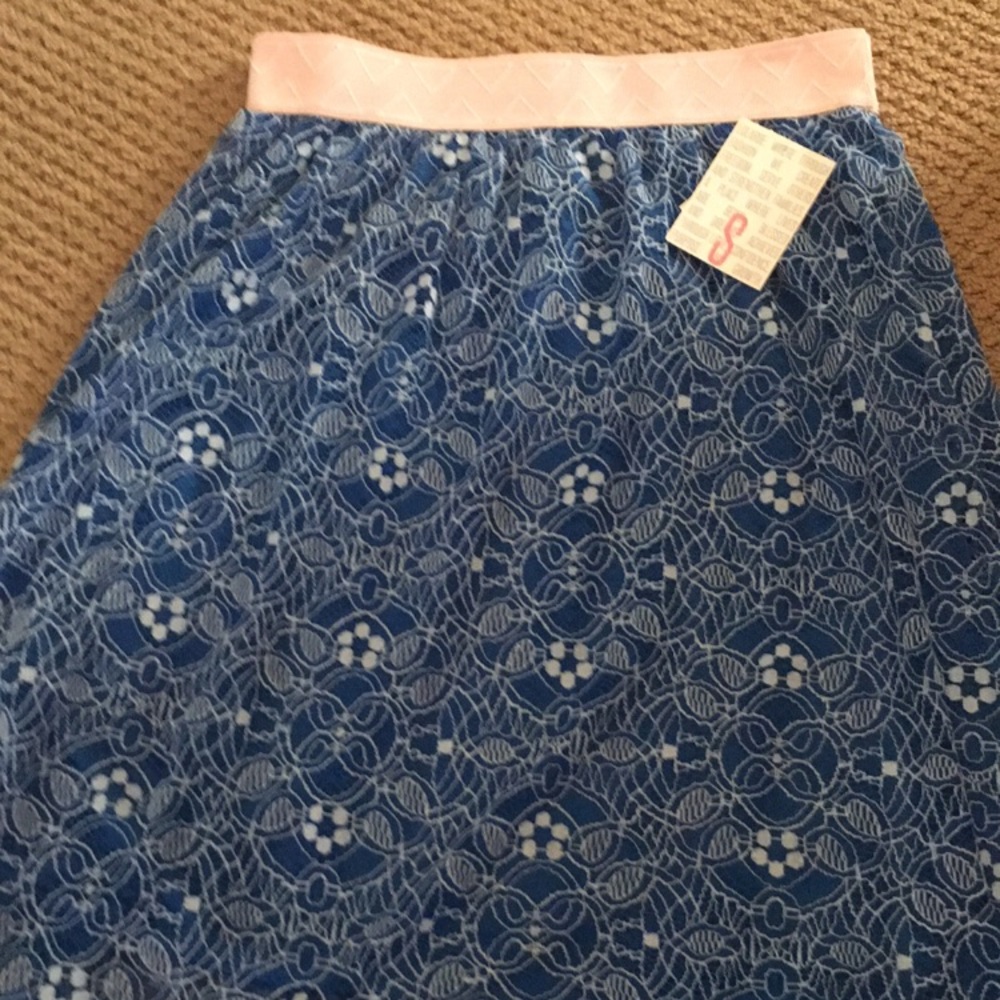 LuLaRoe LolaSkirt