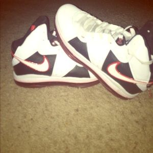 Lebron 7s (brand new)